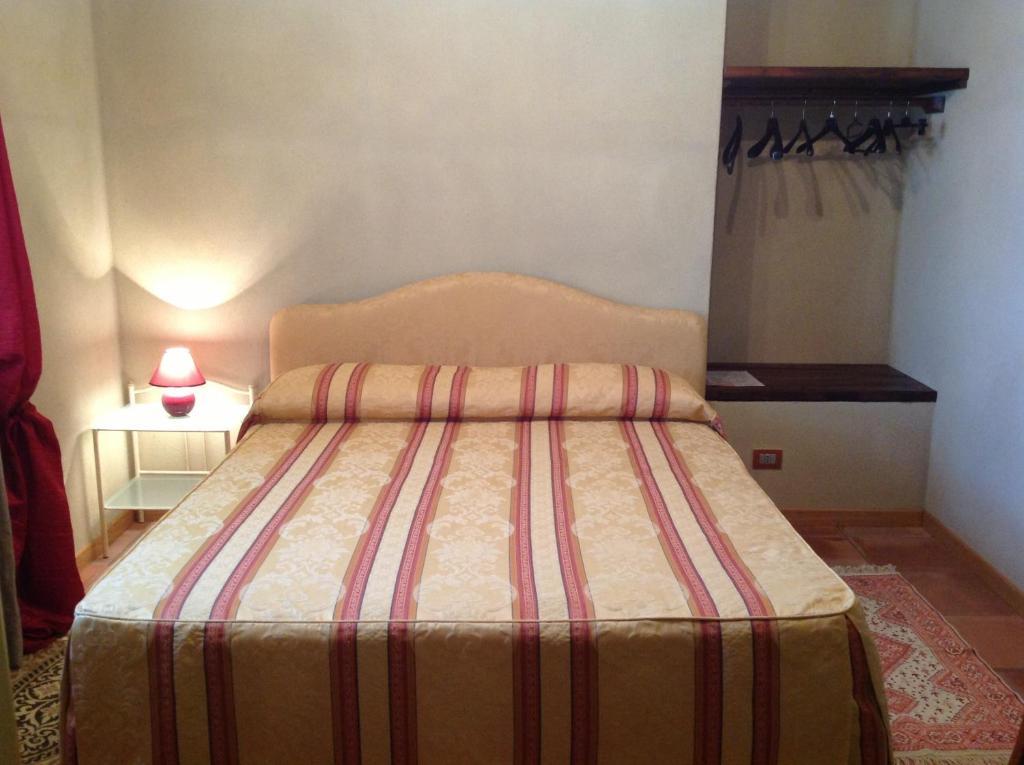 Locanda San Lorenzo Roddino Pokoj fotografie