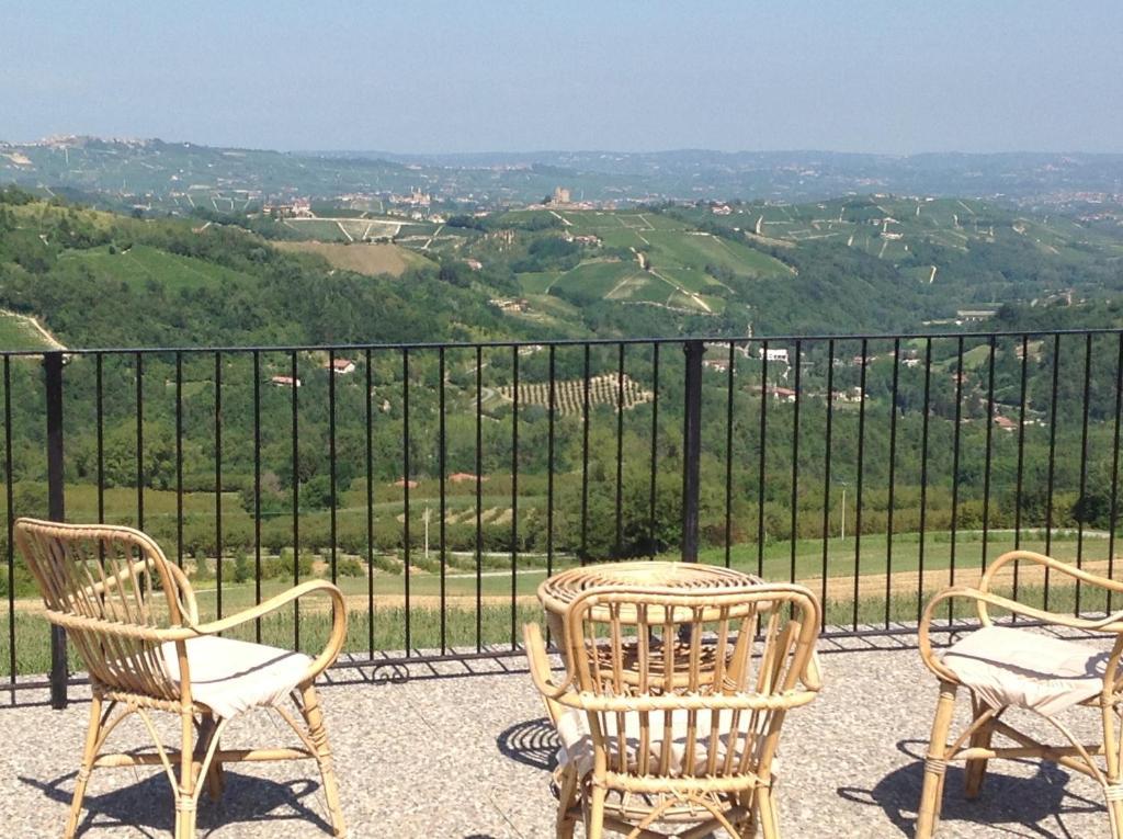 Locanda San Lorenzo Roddino Exteriér fotografie